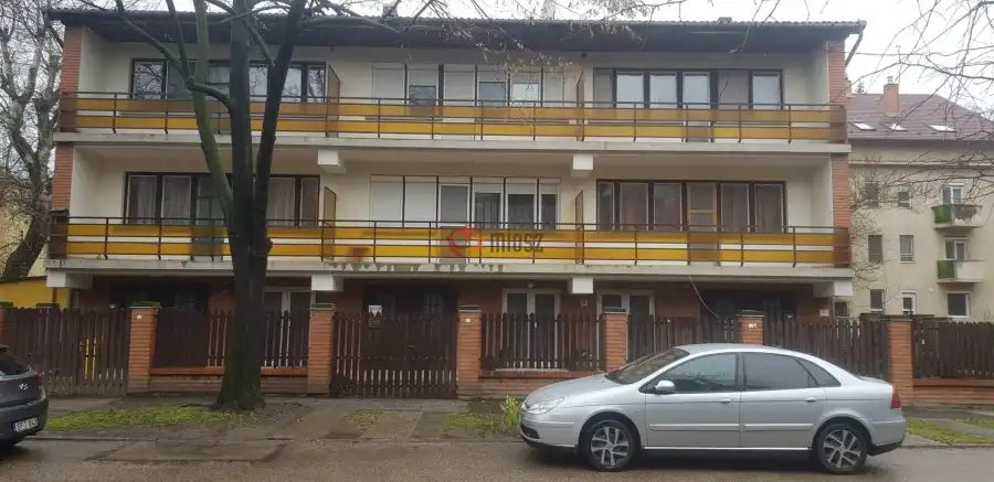 eladó téglalakás, Szeged